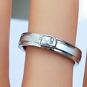 14kt 0.20ct Radiant Diamond Engagement Ring